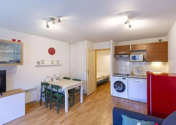 T2 Cosy En Centre-ville Avec Parking, Proche Commodites, 3 Stations De Ski, Non Fumeur - Fr-1-402-118 Apartment Luz-Saint-Sauveur